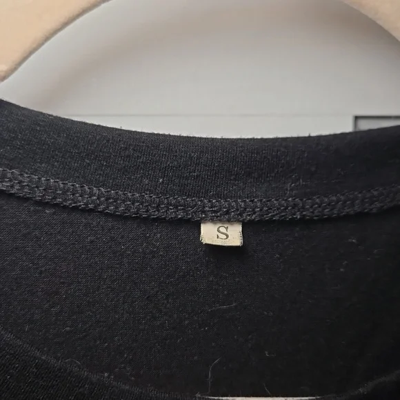 Schitt's Creek Rose Apothecary Short Sleeve T-Shirt - Picture 3 of 4